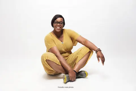 Lionne et joyeuse: le sourire de Béatrice.